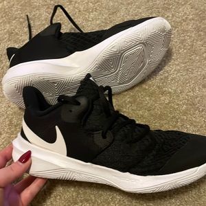 Nike Zoom Hypercourt Women’s Volleyball shoes size 9.5 Black/white